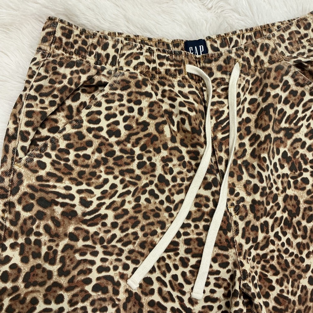 GAP Leopard Print Drawstring Barrel Leg Pants in Cheetah Print - Picture 6 of 11